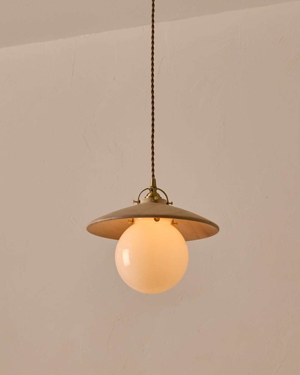 #shade-finish_clear maple #Cord-Color---Glass_brown Cord - white Globe