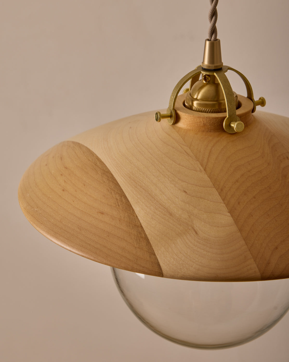 #shade-finish_natural maple #Cord-Color---Glass_Beige Cord - Clear Globe