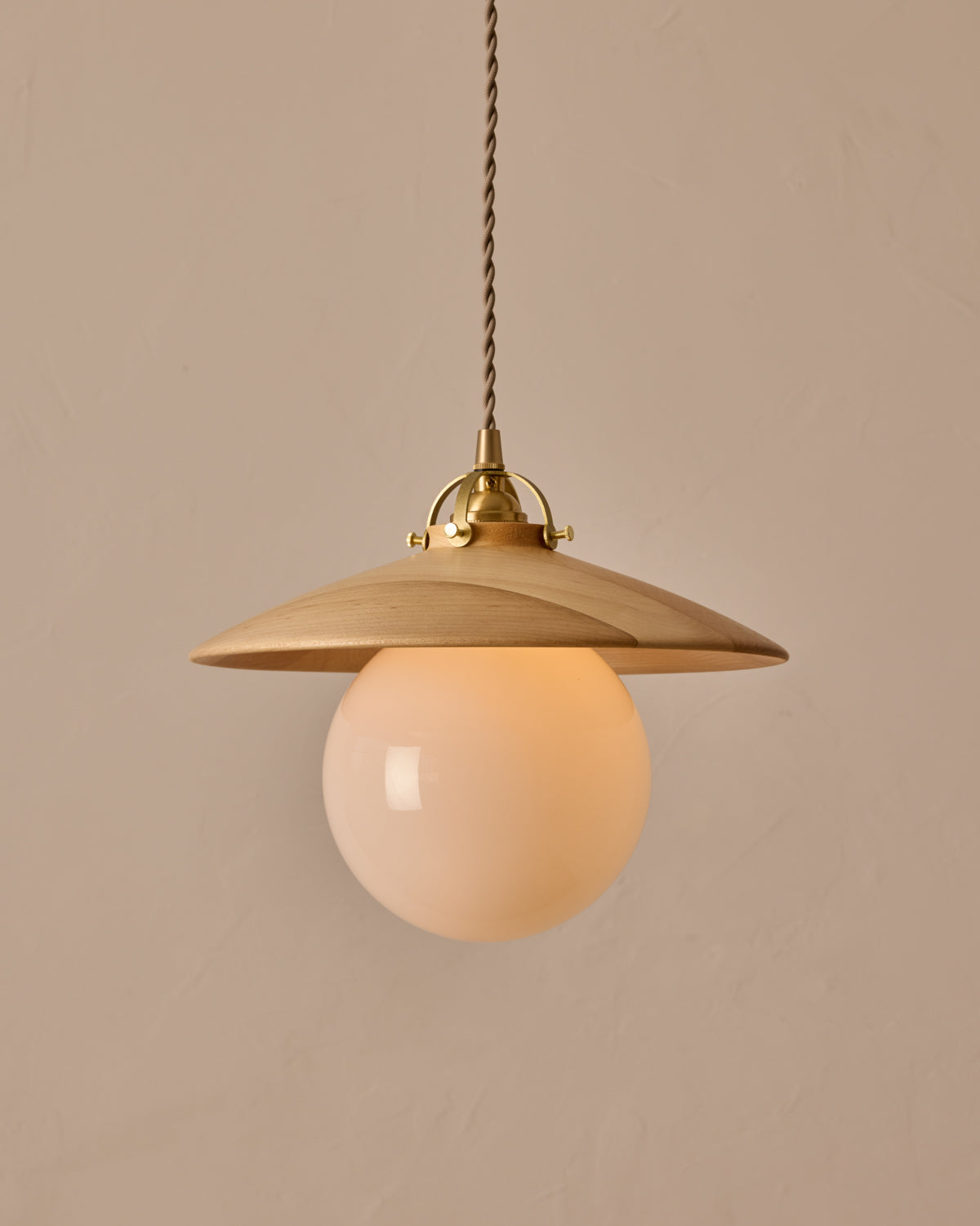 #shade-finish_natural maple #Cord-Color---Glass_Beige Cord - White Globe