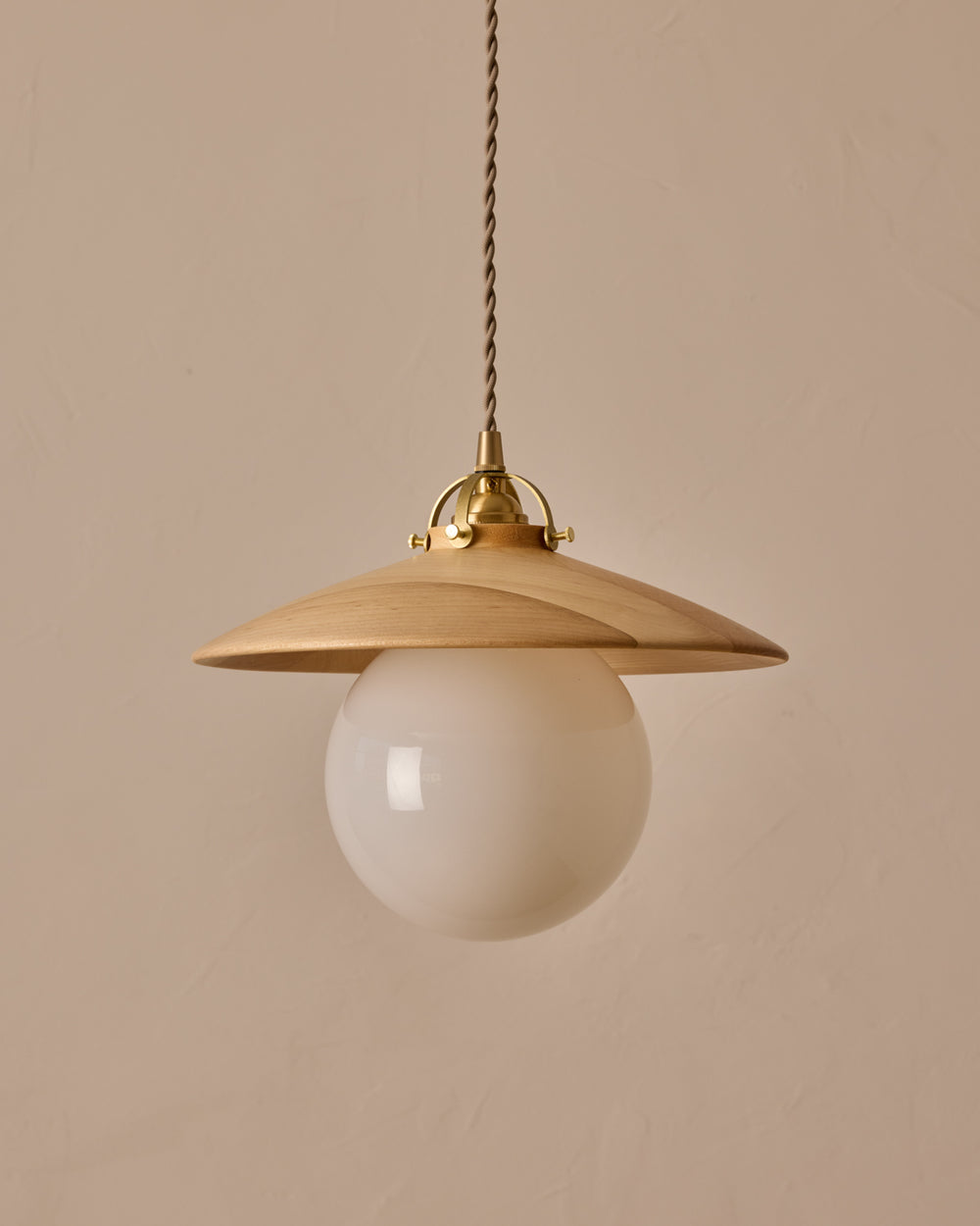 #shade-finish_natural maple #Cord-Color---Glass_Beige Cord - White Globe