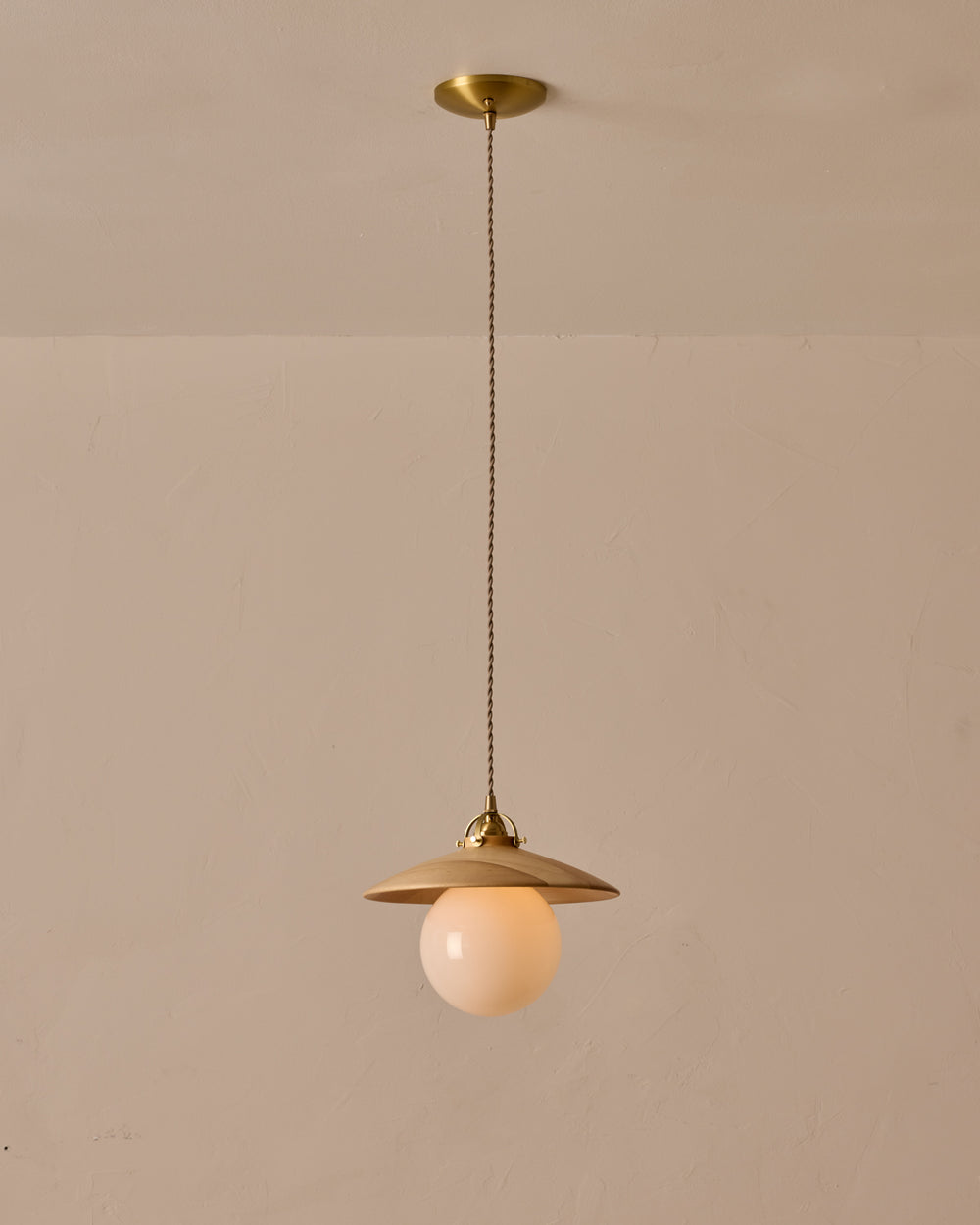 #shade-finish_natural maple #Cord-Color---Glass_Beige Cord - White Globe