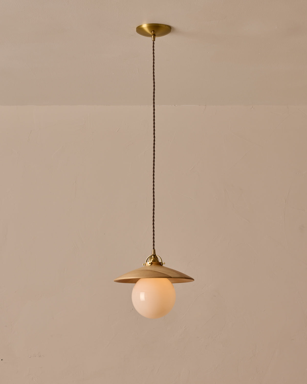 #shade-finish_natural maple #Cord-Color---Glass_Brown Cord - White Globe
