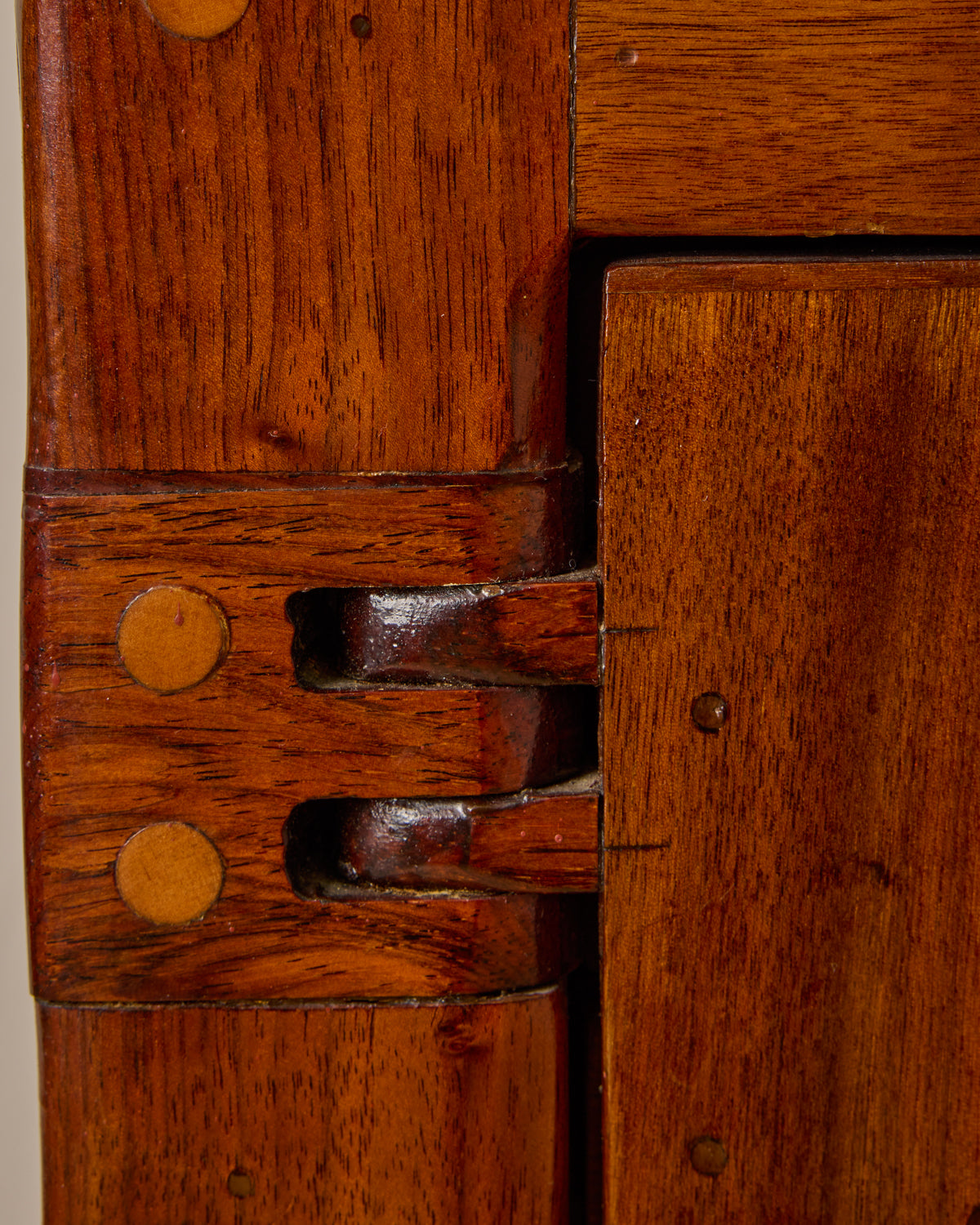 #style_Cabinet with Drawers