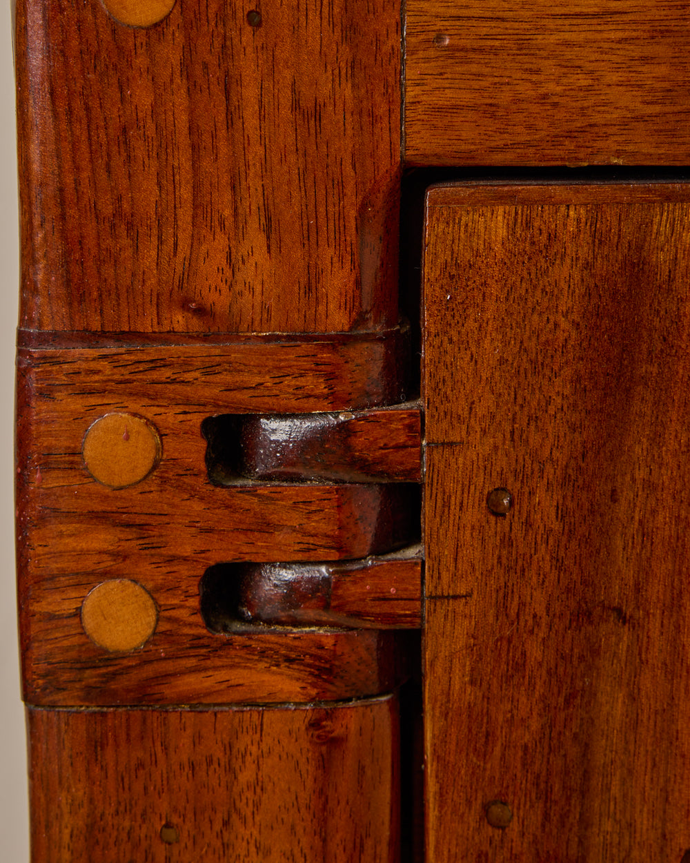 #style_Cabinet with Drawers
