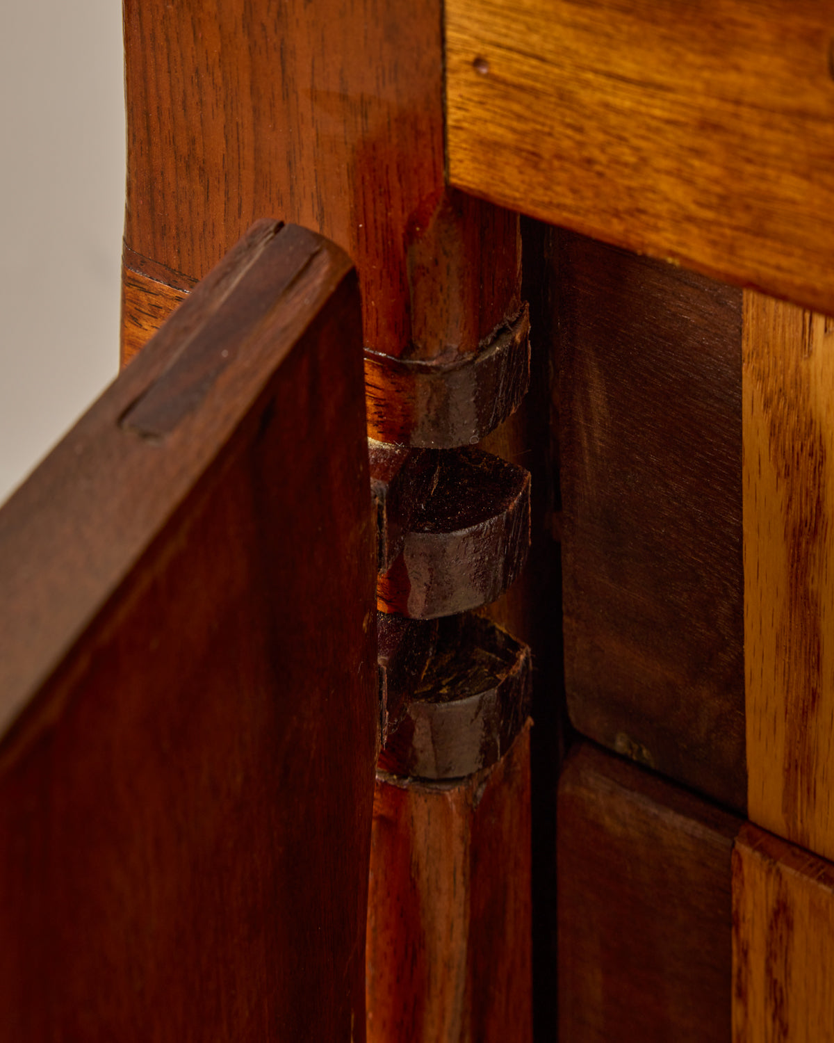 #style_Cabinet with Drawers