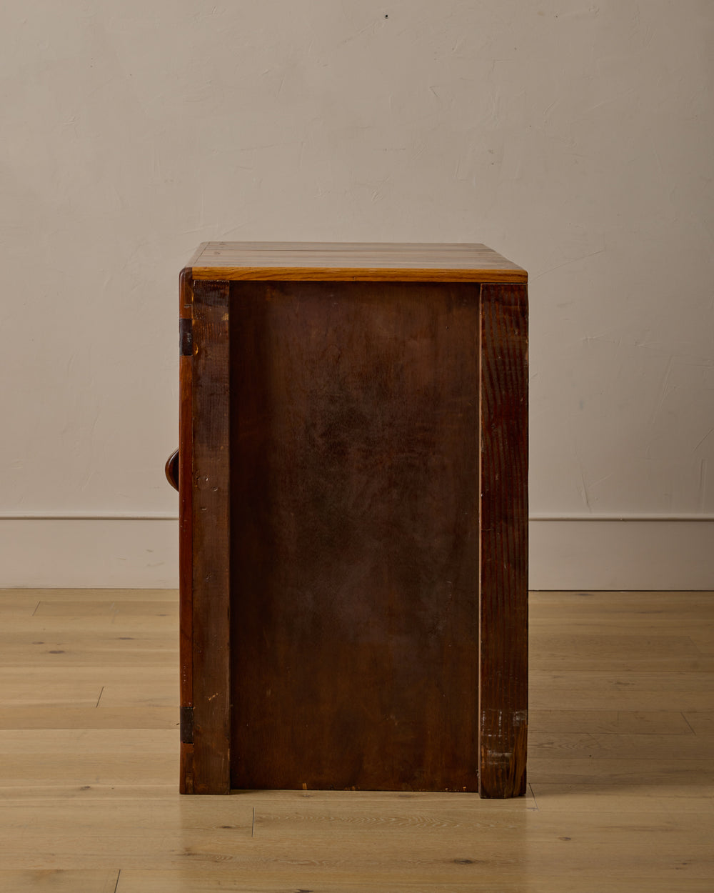 #style_Cabinet with Drawers