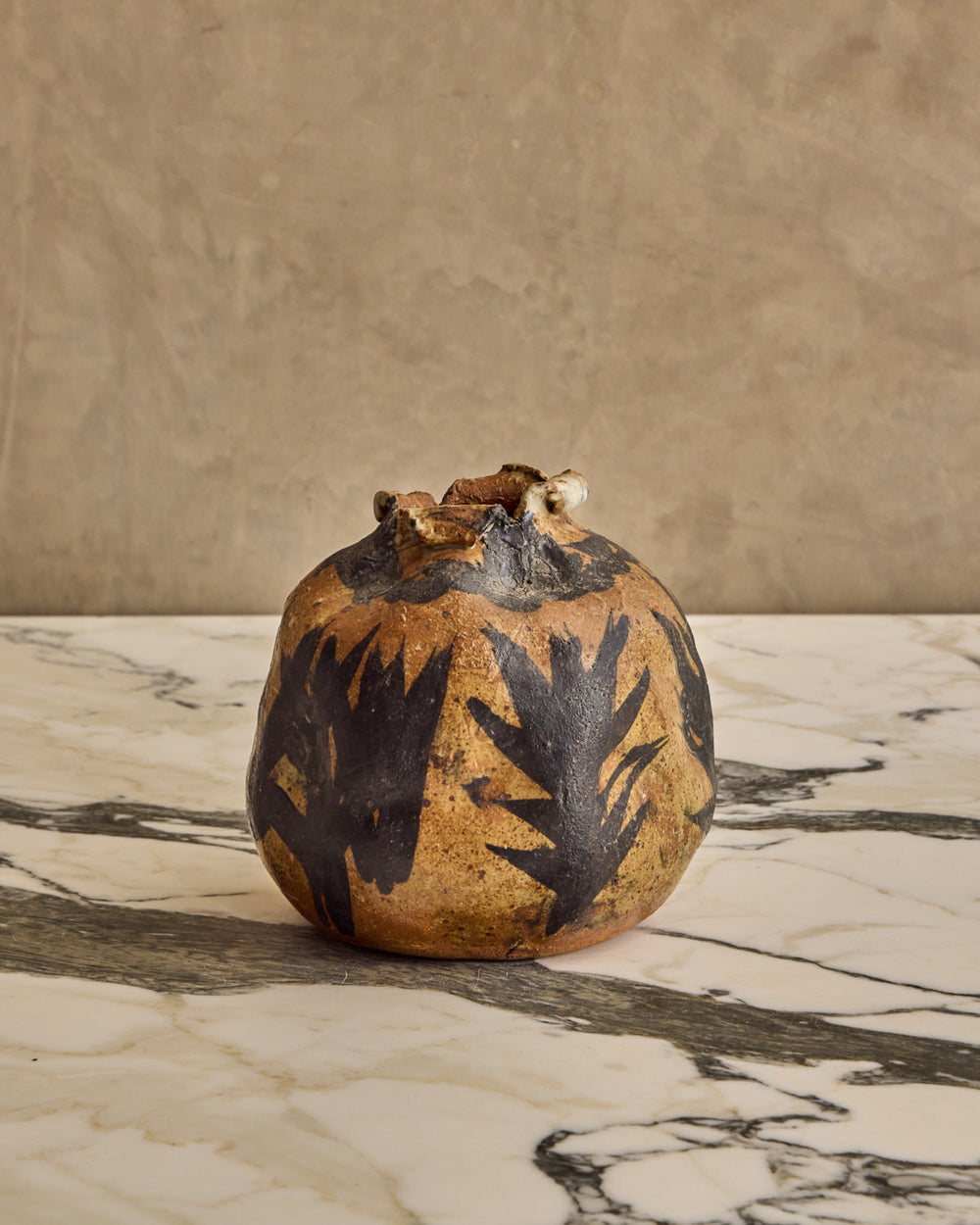Crow Rim Ceramic Vase