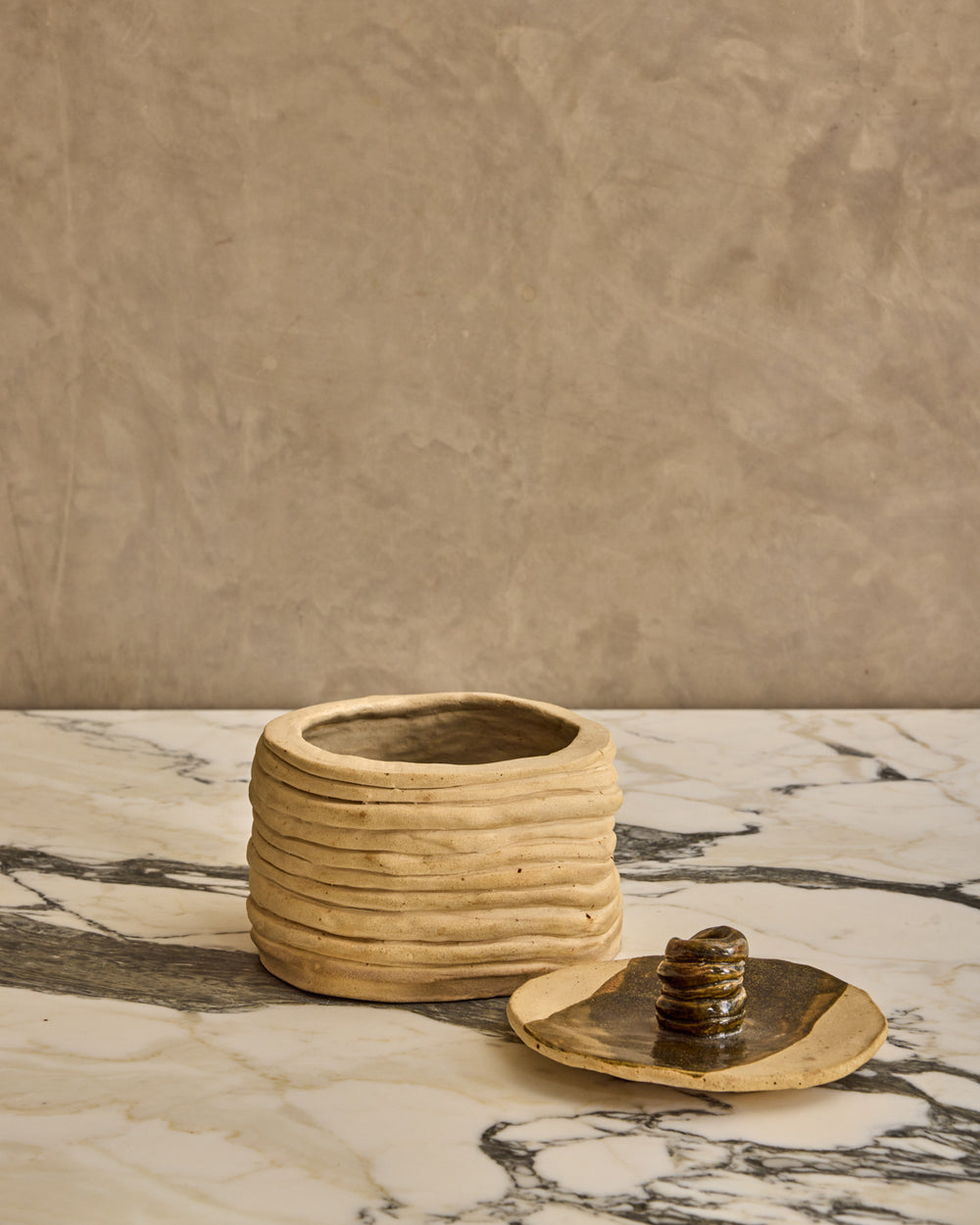 Lidded Coil Pot