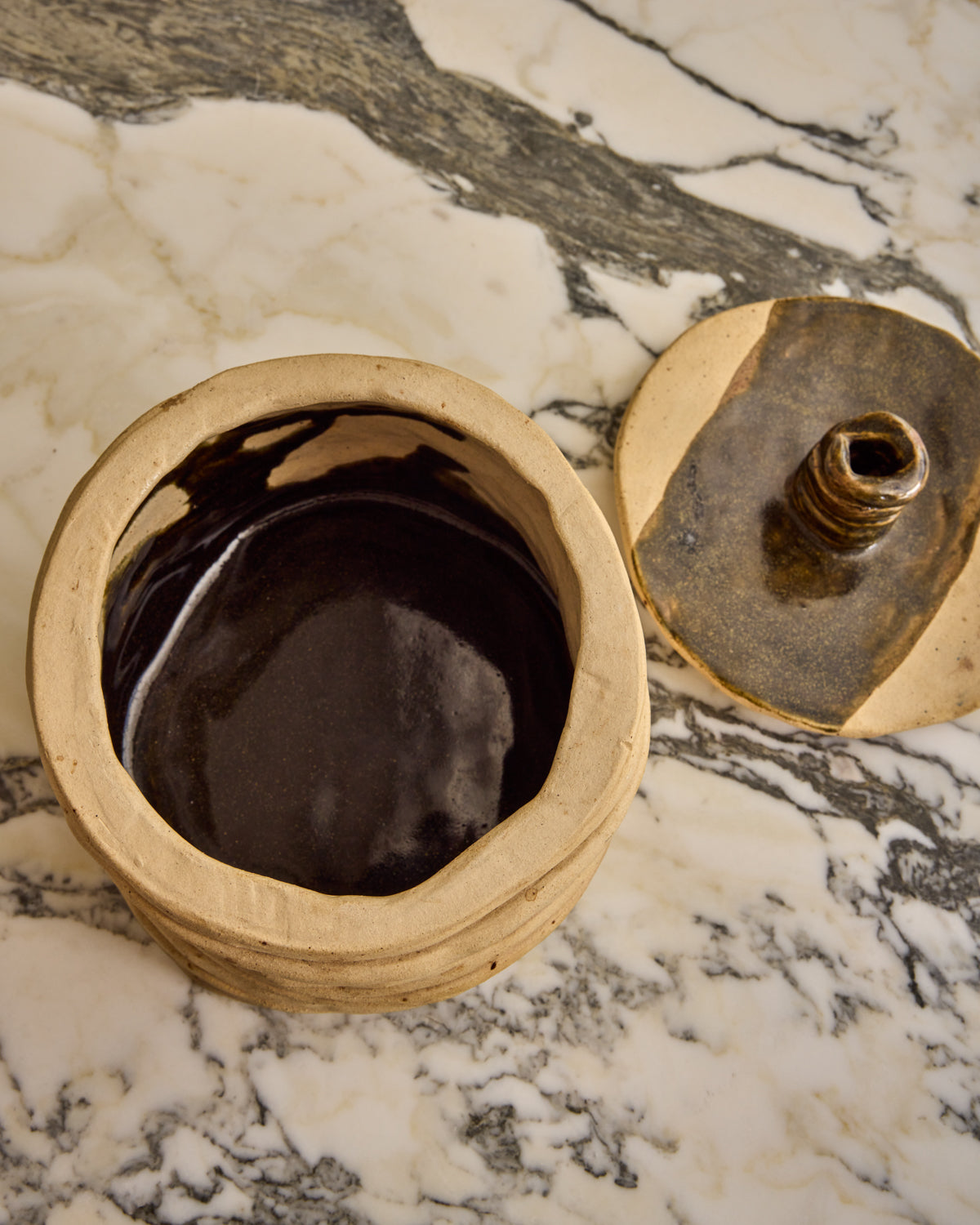 Lidded Coil Pot
