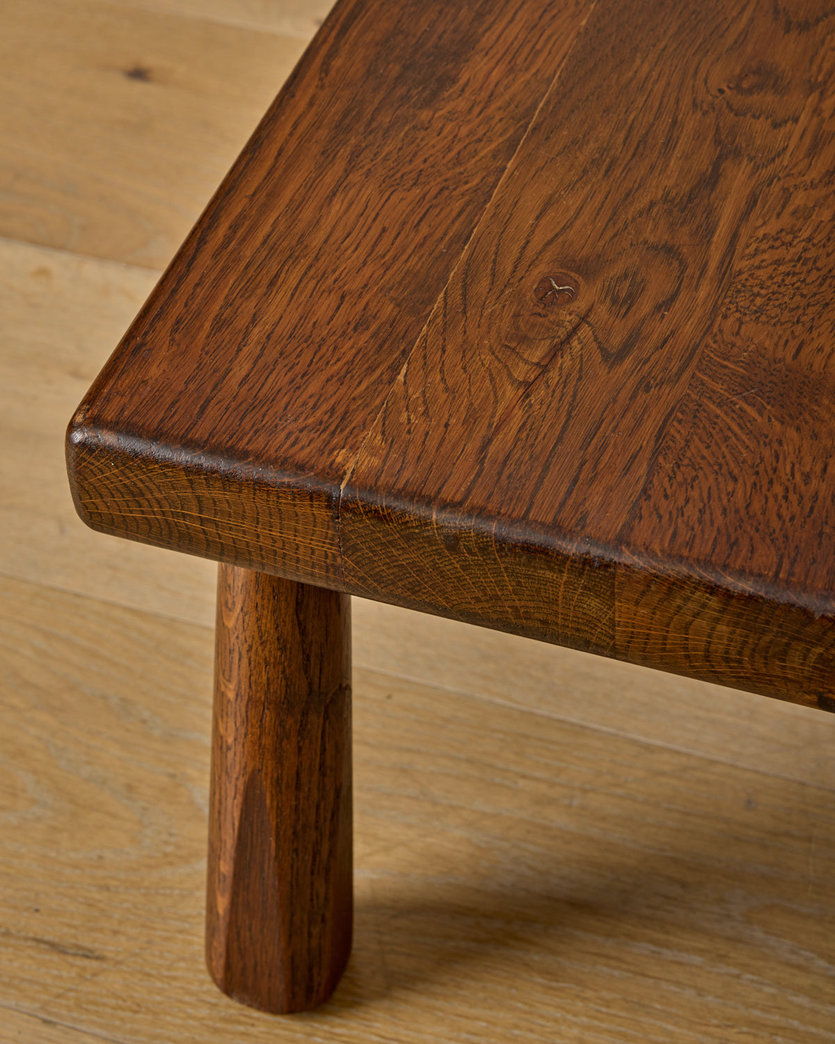 Set of Dark Oak Nesting Tables