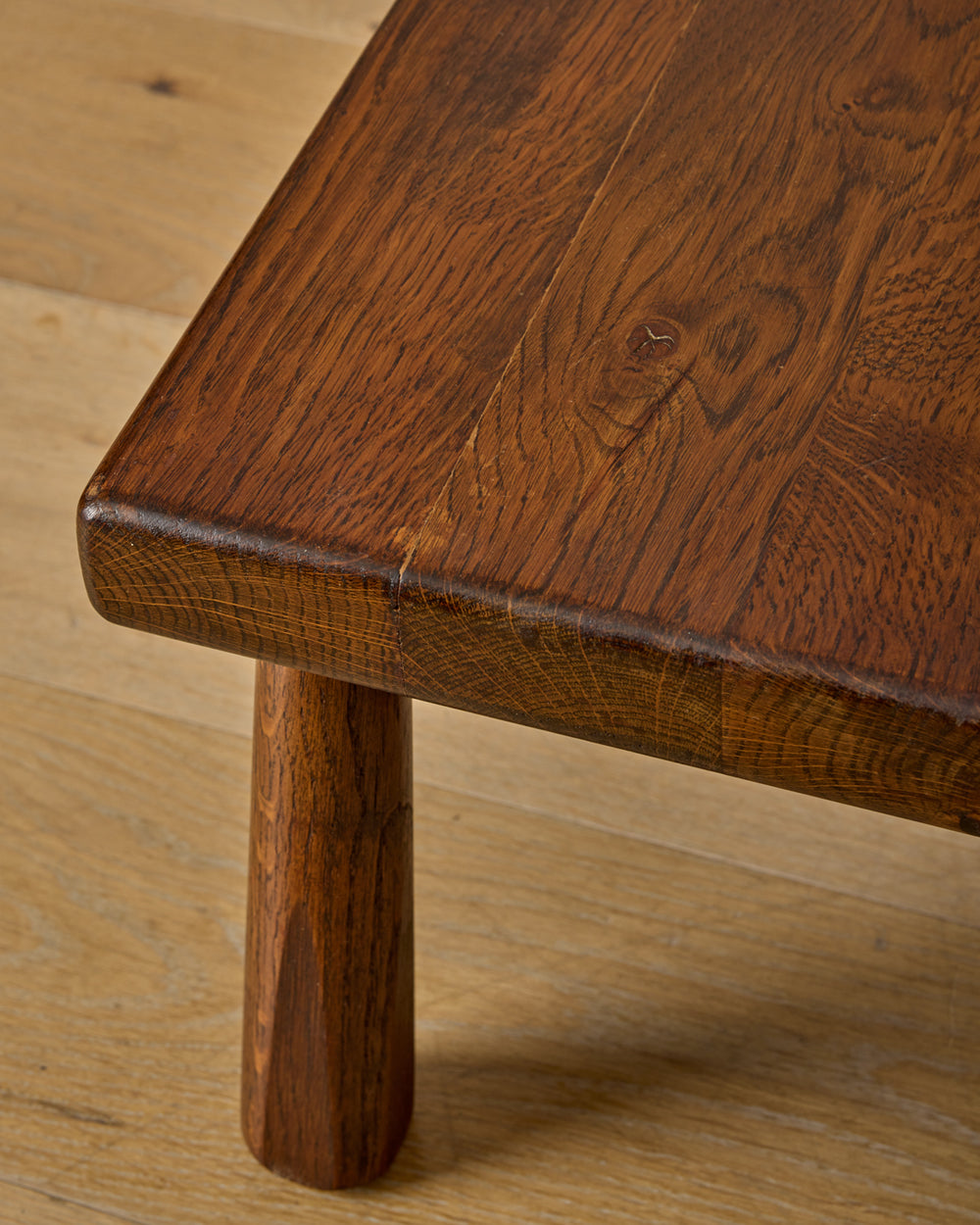 Set of Dark Oak Nesting Tables