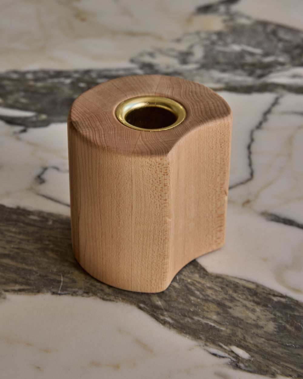 #wood-finish_clear maple #style_fluted