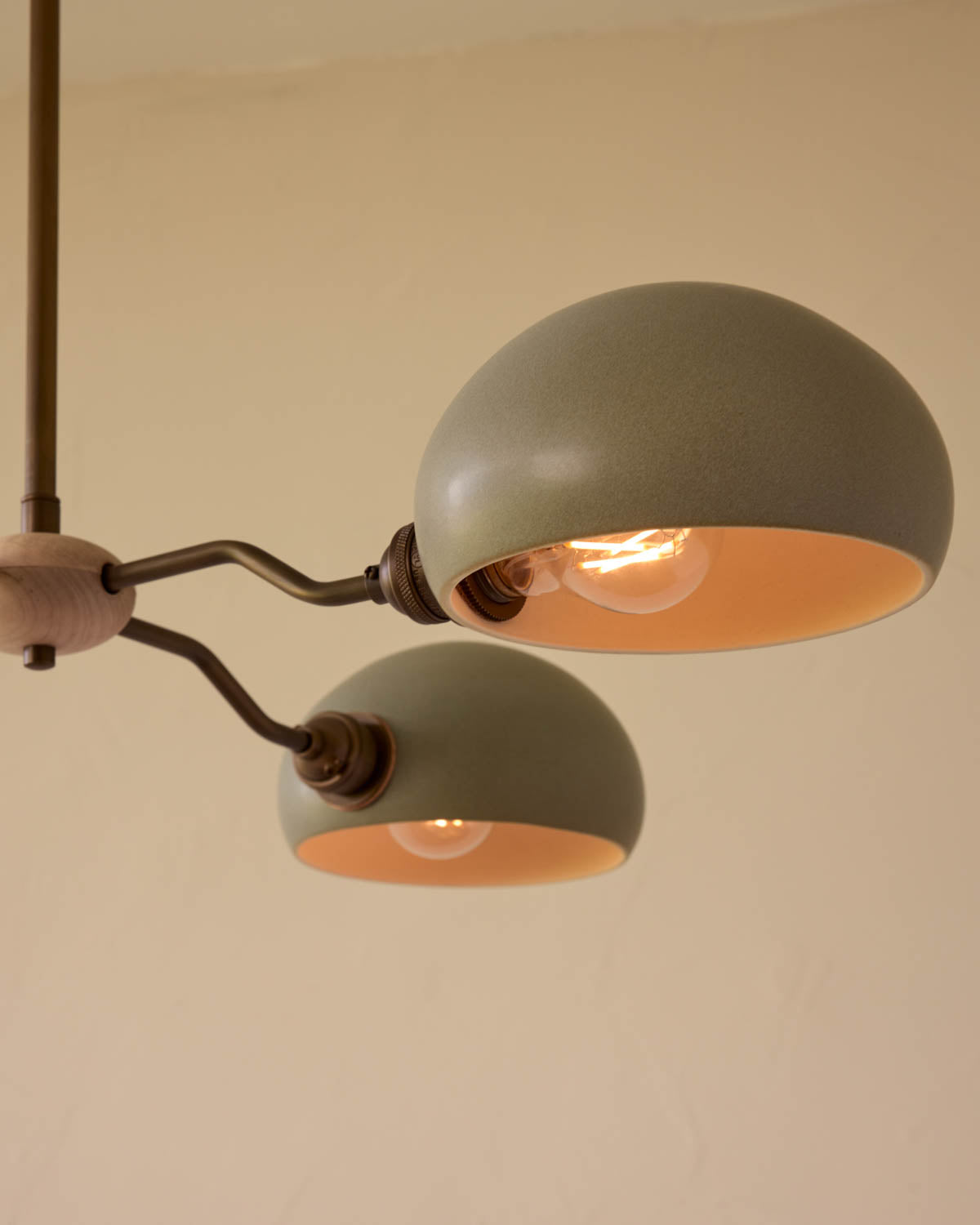 #shade-color_olivine #Metal-+-Wood-Finish_Antique Brass / Clear Maple