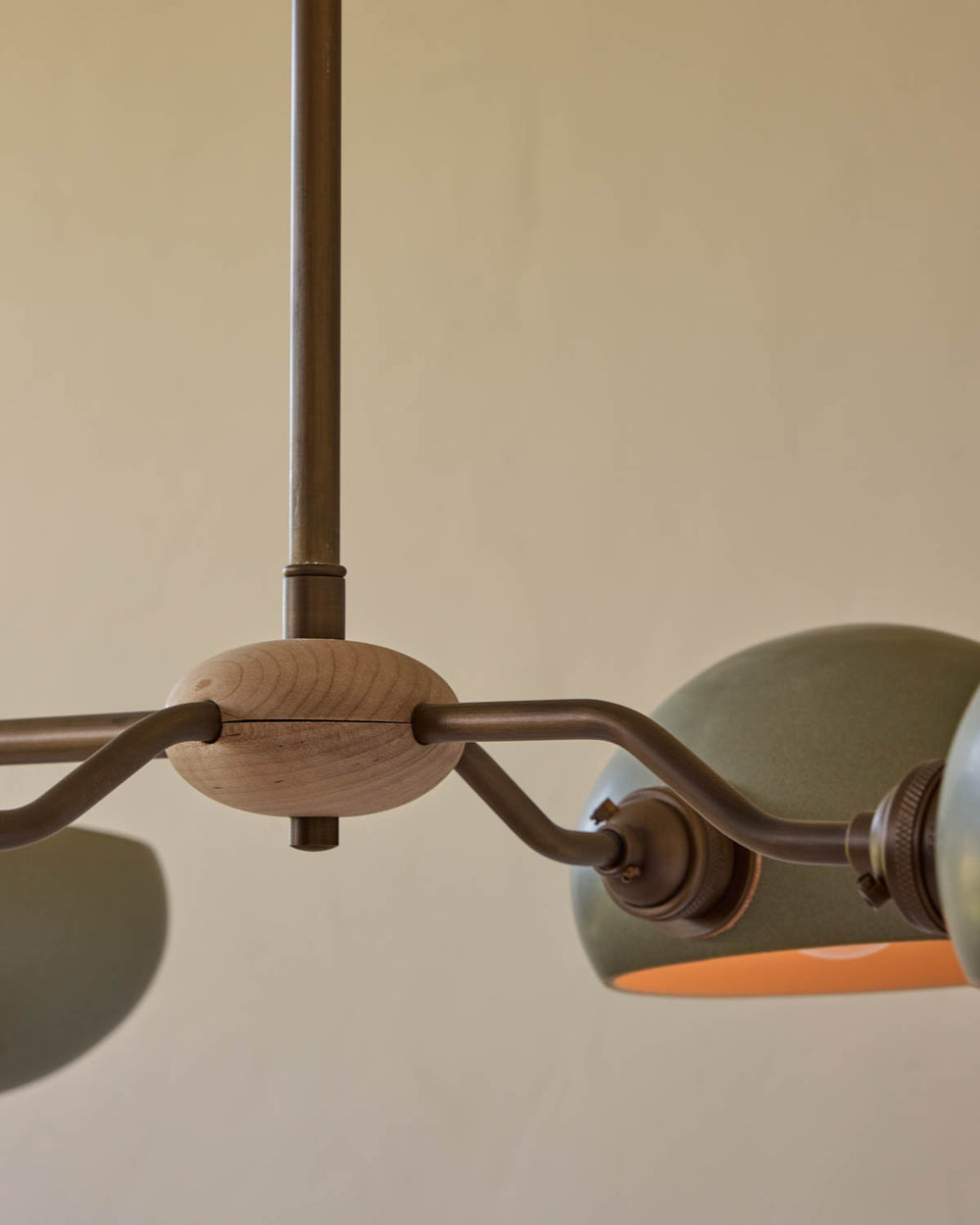#shade-color_olivine #Metal-+-Wood-Finish_Antique Brass / Clear Maple