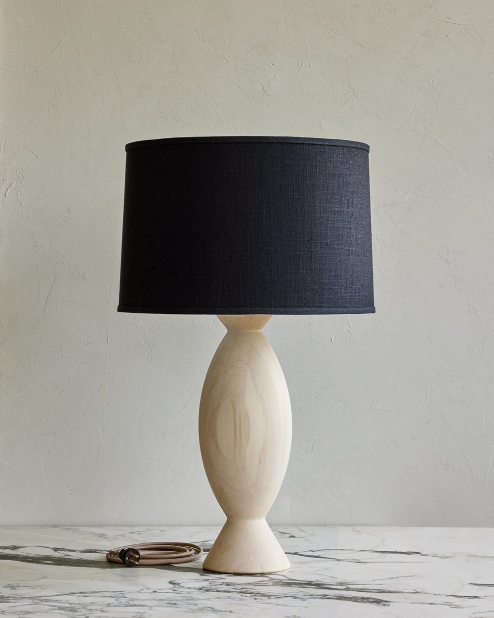#wood-finish_aspen
#shade-color_black linen