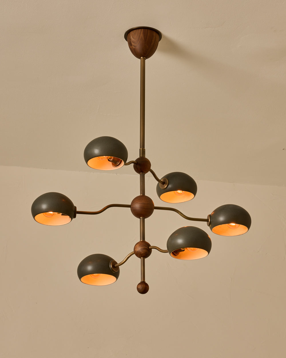 #shade-color_almost black #Metal-+-Wood-Finish_Antique Brass / Black Walnut
