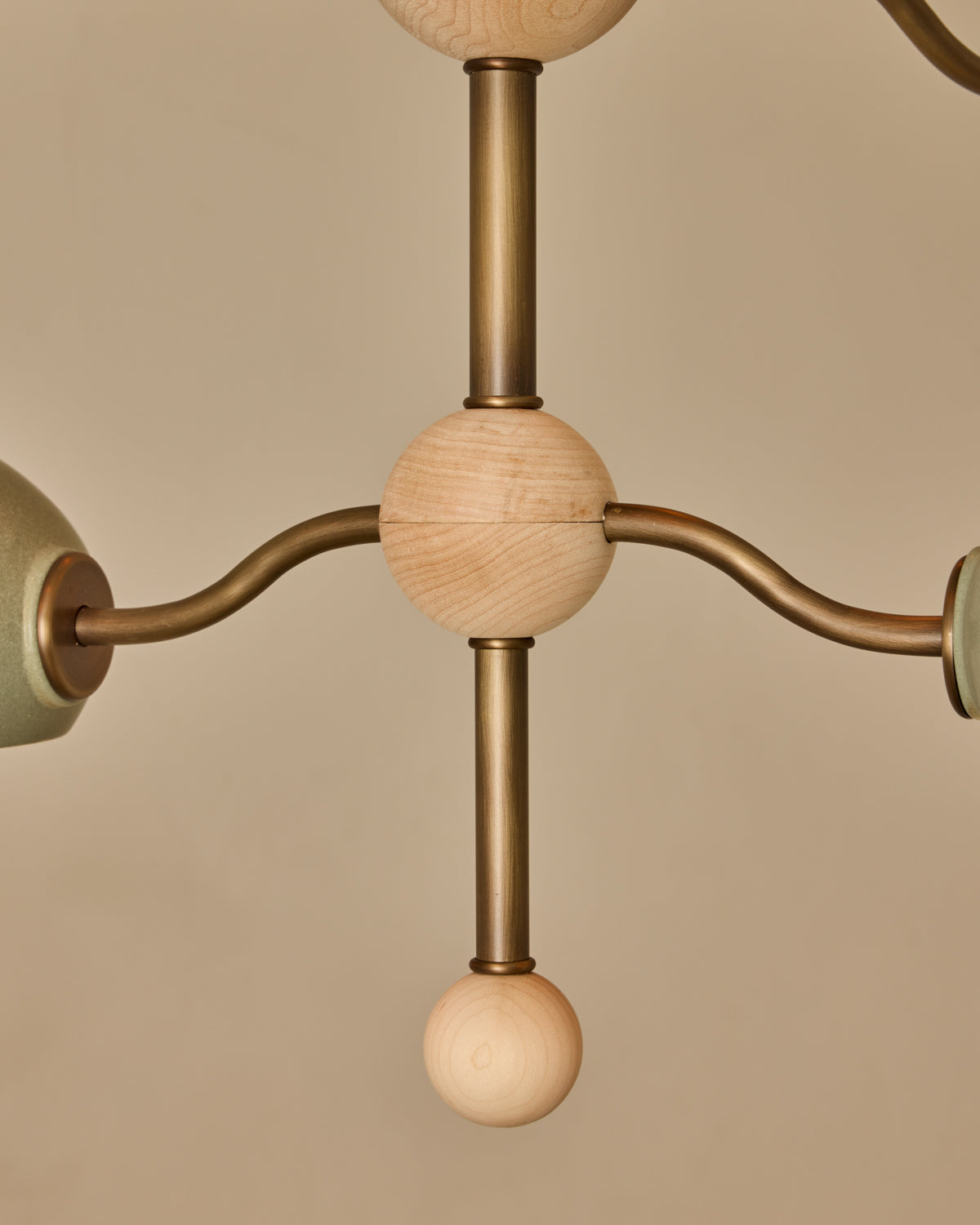 #shade-color_olivine  #Metal-+-Wood-Finish_Antique Brass / Clear Maple