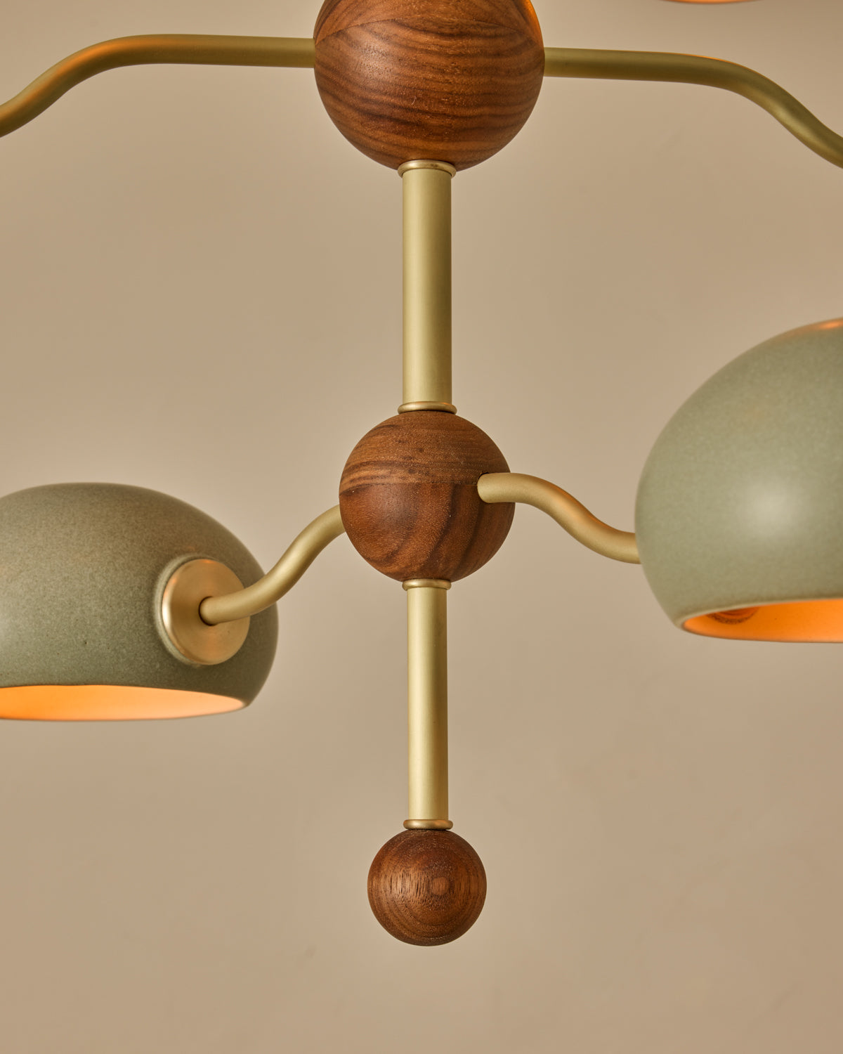 #shade-color_olivine  #Metal-+-Wood-Finish_Satin Brass / Black Walnut