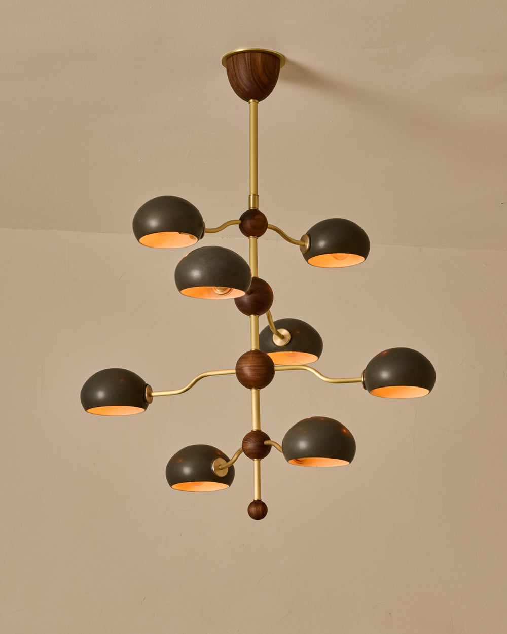 #shade-color_almost black #Metal-+-Wood-Finish_Satin Brass / Black Walnut