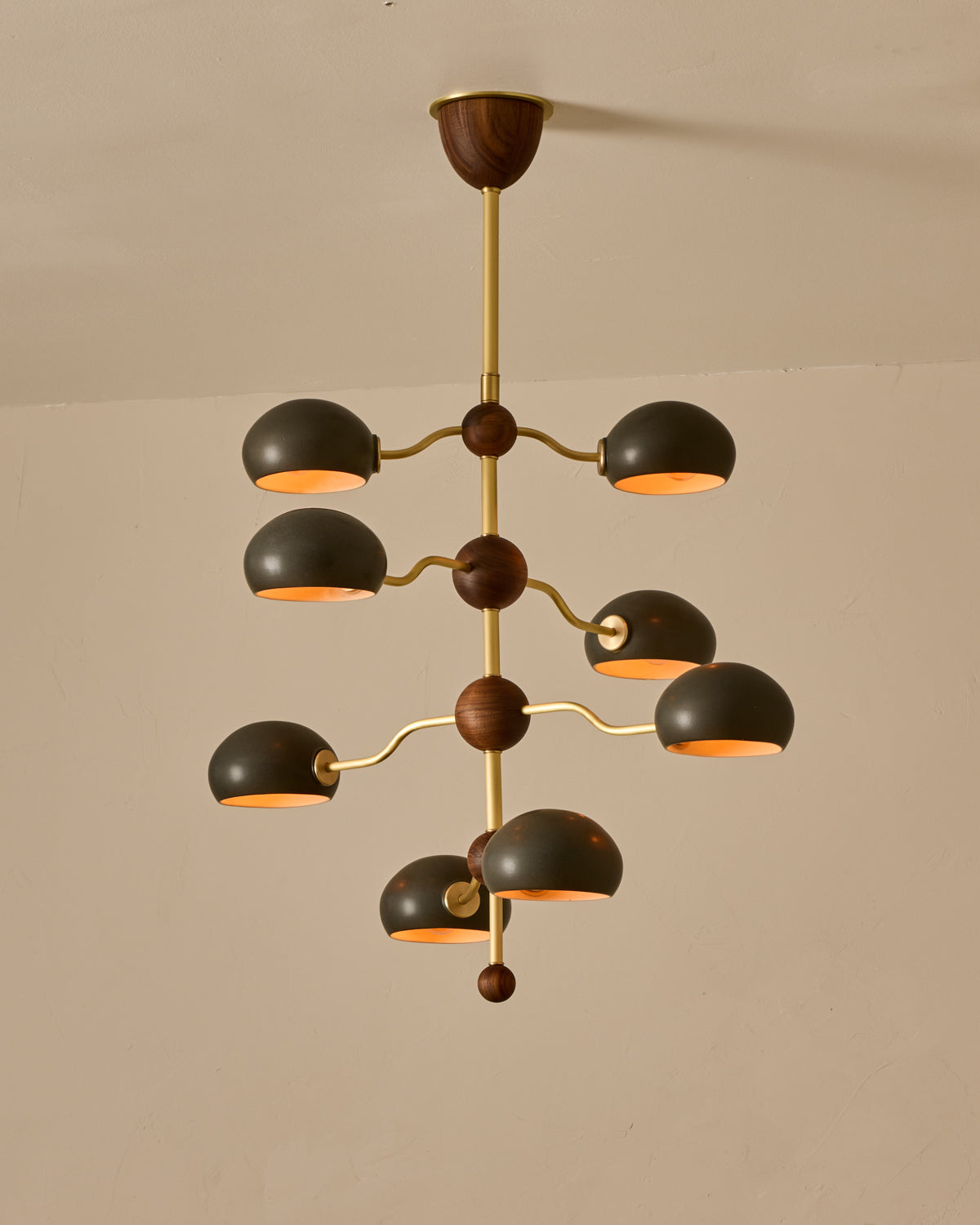 #shade-color_almost black #Metal-+-Wood-Finish_Satin Brass / Black Walnut