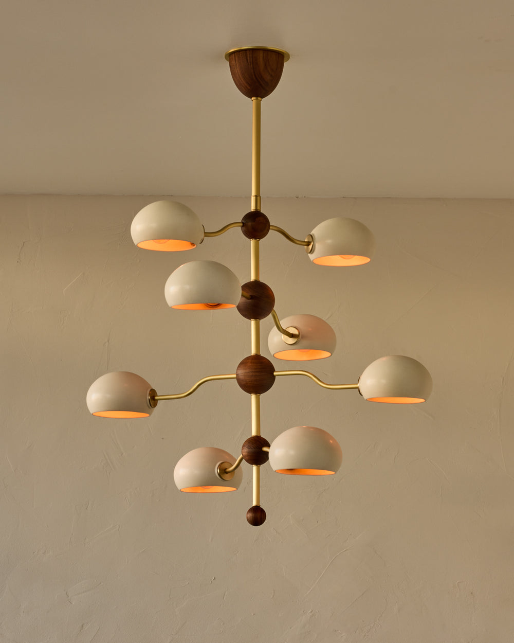 #shade-color_dove #Metal-+-Wood-Finish_Satin Brass / Black Walnut