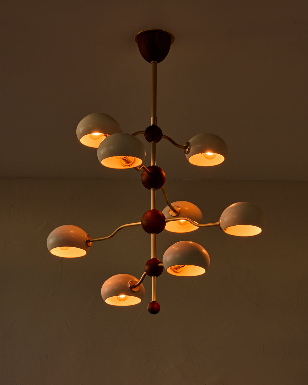 #shade-color_dove #Metal-+-Wood-Finish_Satin Brass / Black Walnut