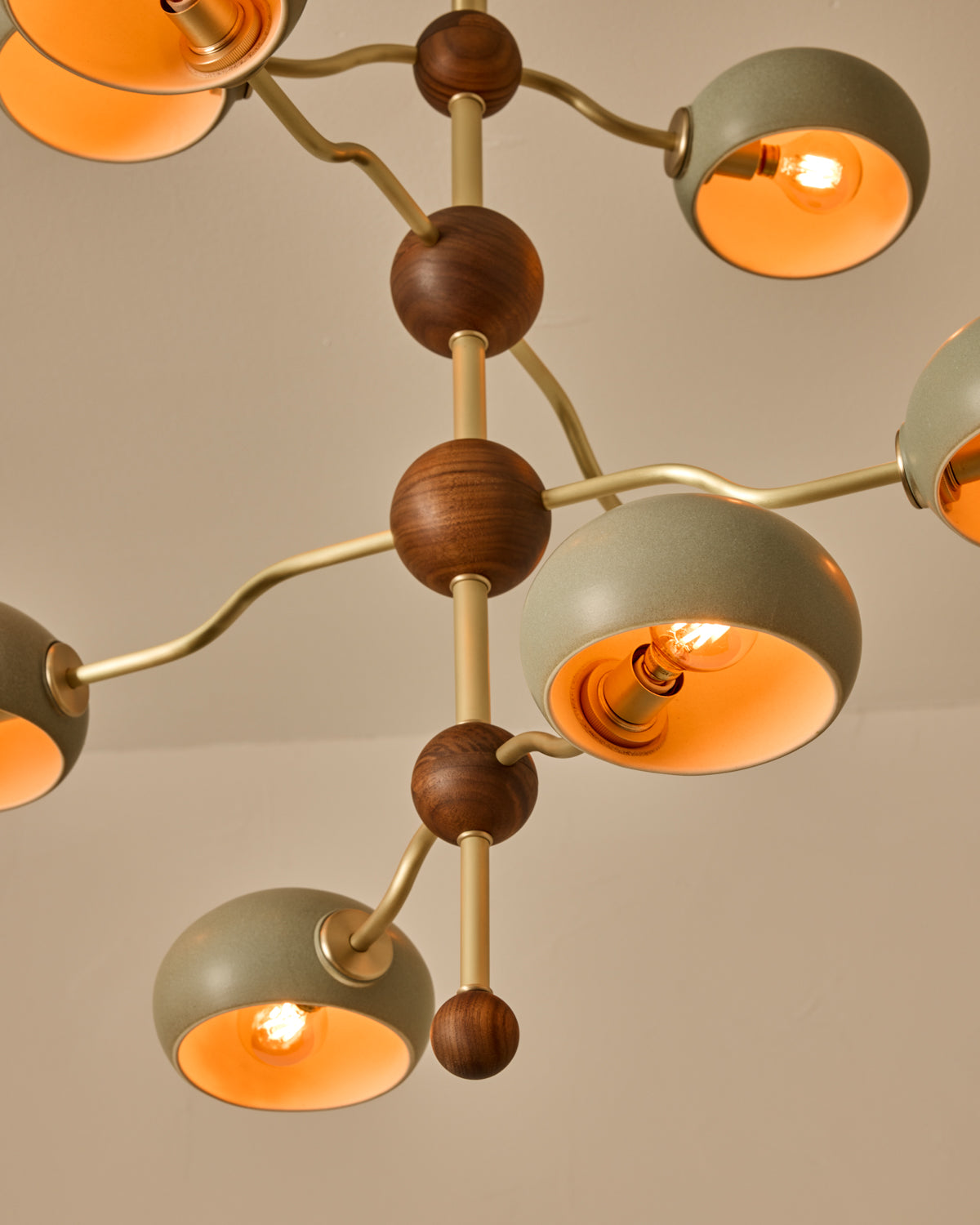 #shade-color_olivine #Metal-+-Wood-Finish_Satin Brass / Black Walnut