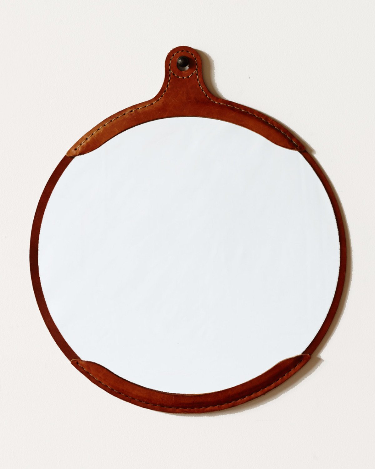 Lostine Fairmount round leather mirror 