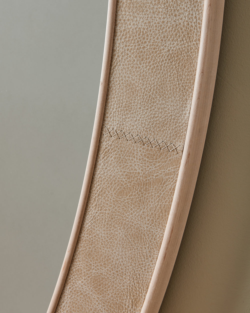 #leather-finish_au lait