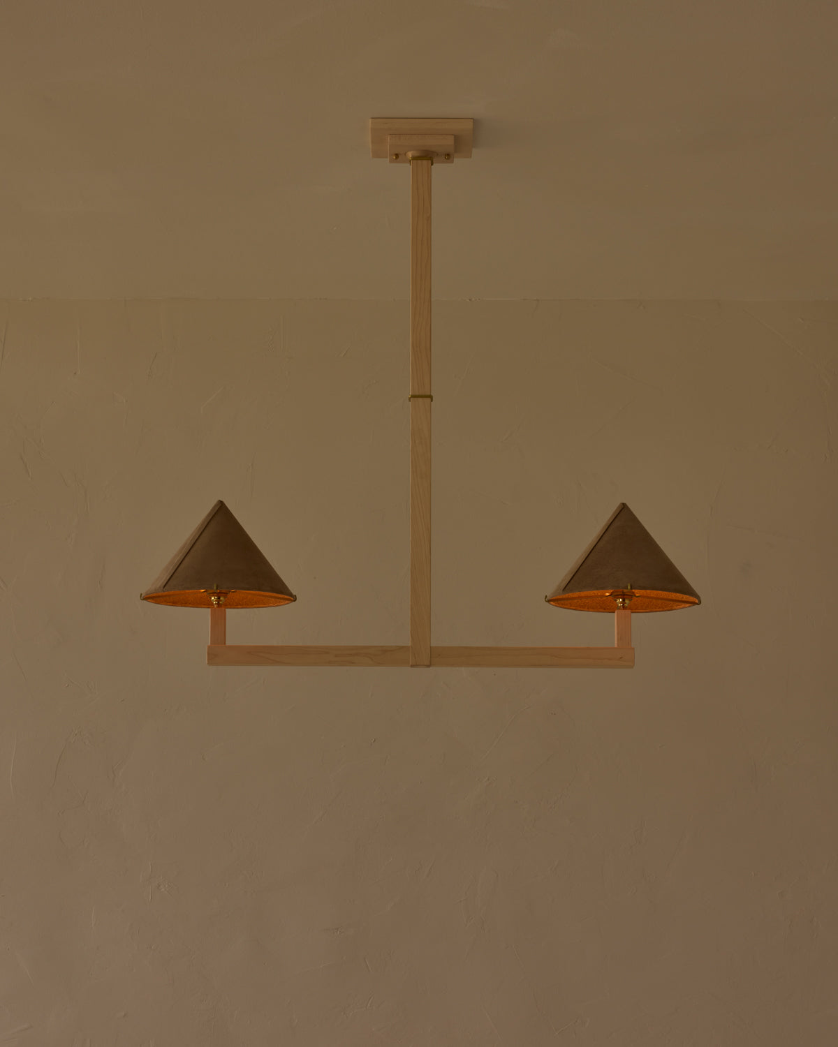 #wood-finish_clear maple #shade-finish_beige suede