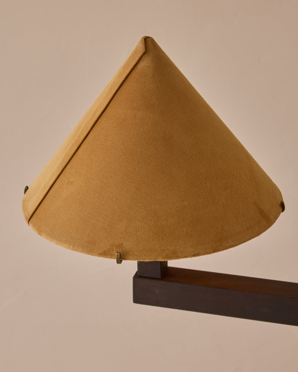 #wood-finish_dark wash maple #shade-finish_camel suede