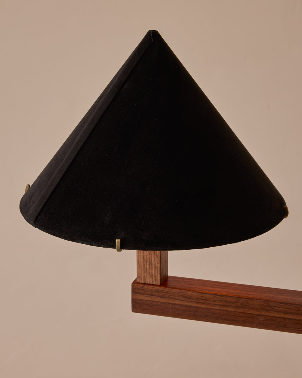 #wood-finish_black walnut #shade-finish_anthracite suede
