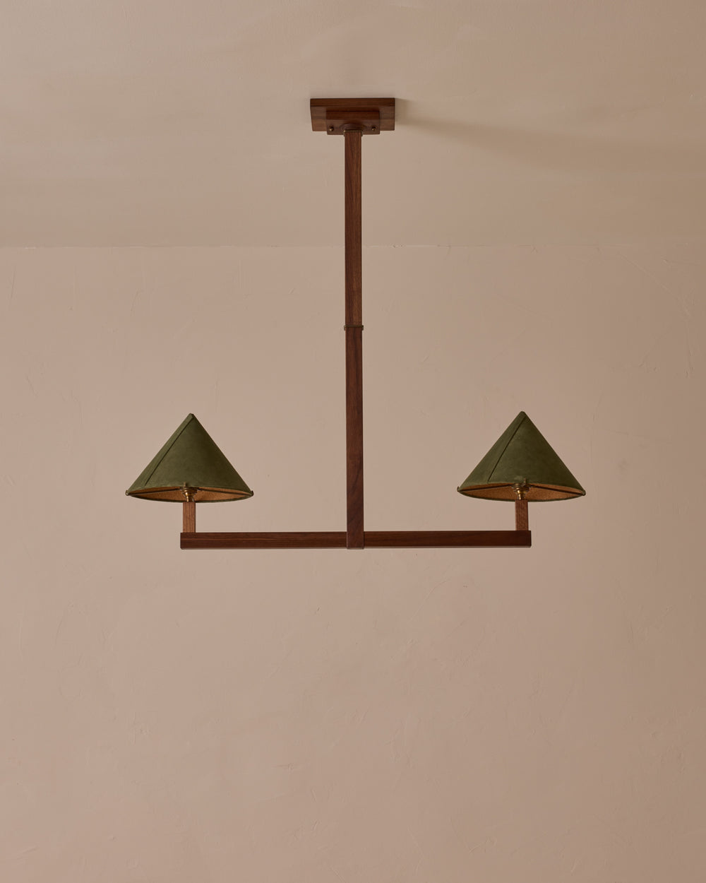 #wood-finish_black walnut #shade-finish_loden suede