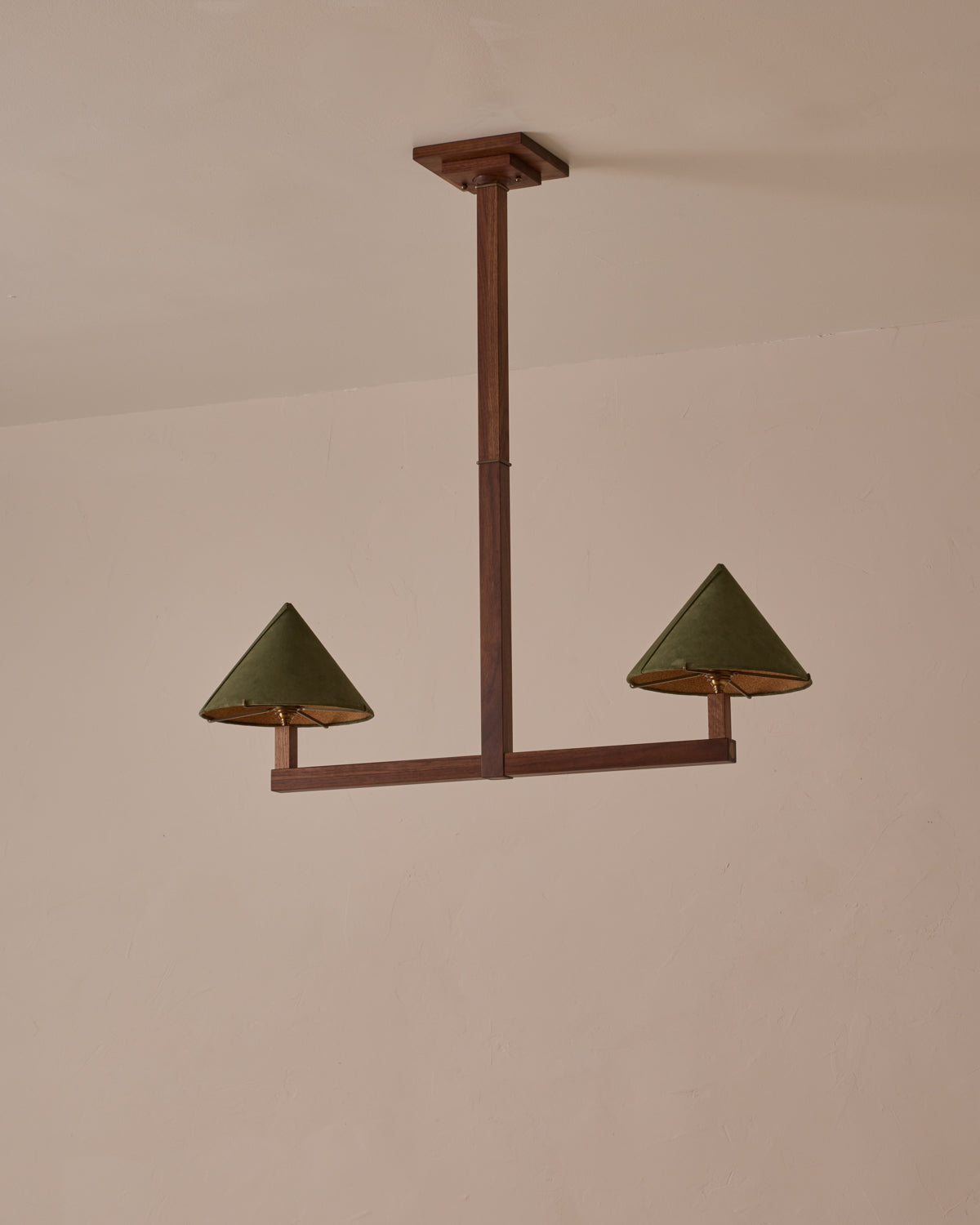 #wood-finish_black walnut #shade-finish_loden suede