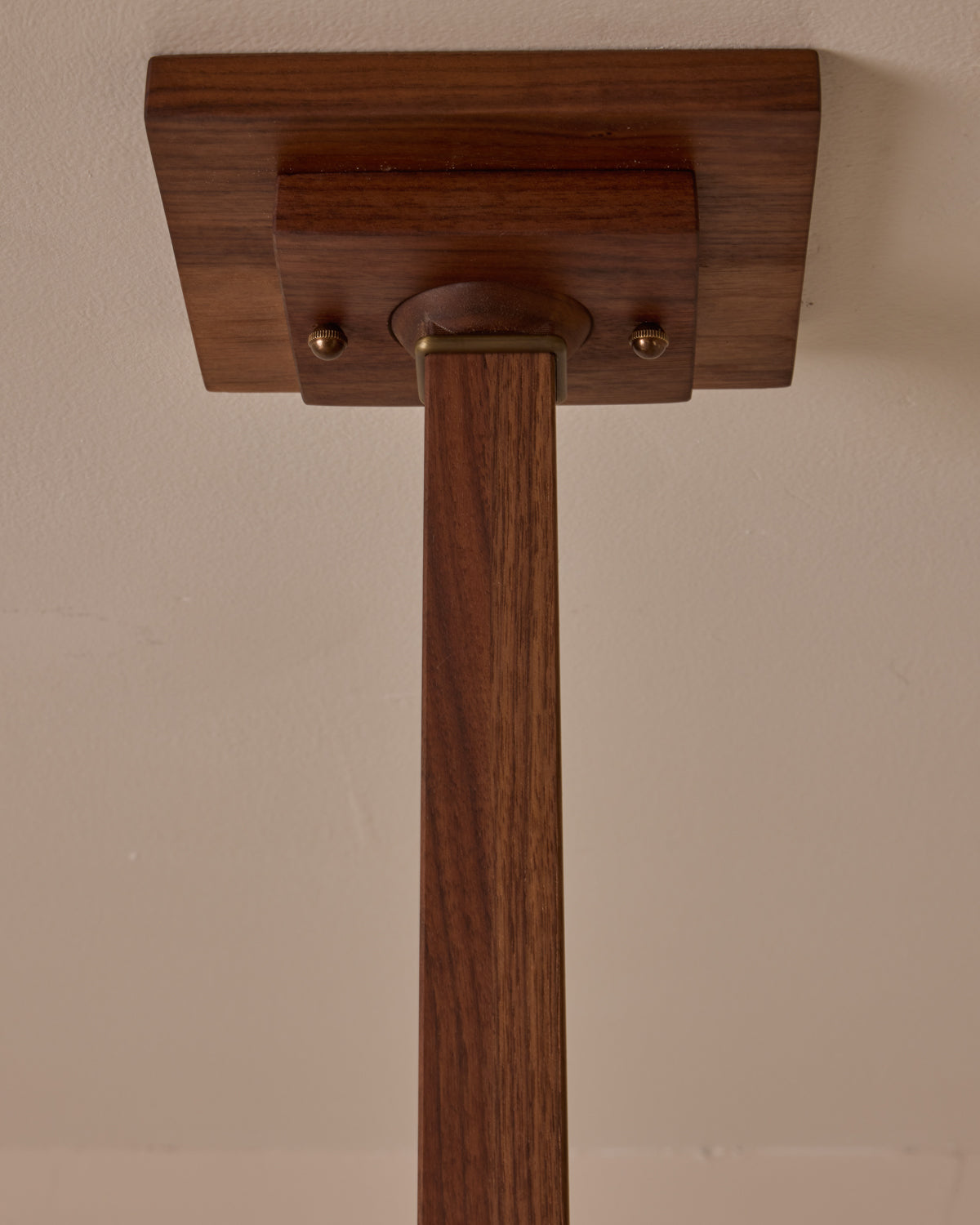 #wood-finish_black walnut 
