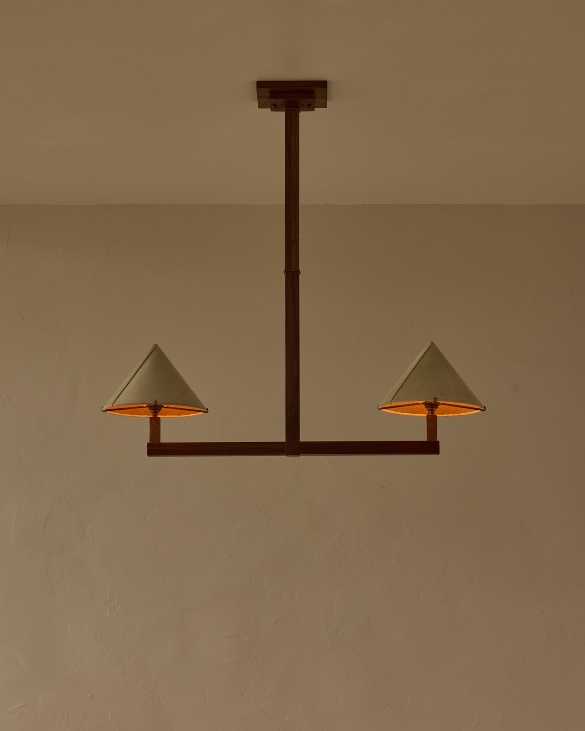 #wood-finish_black walnut #shade-finish_stone suede