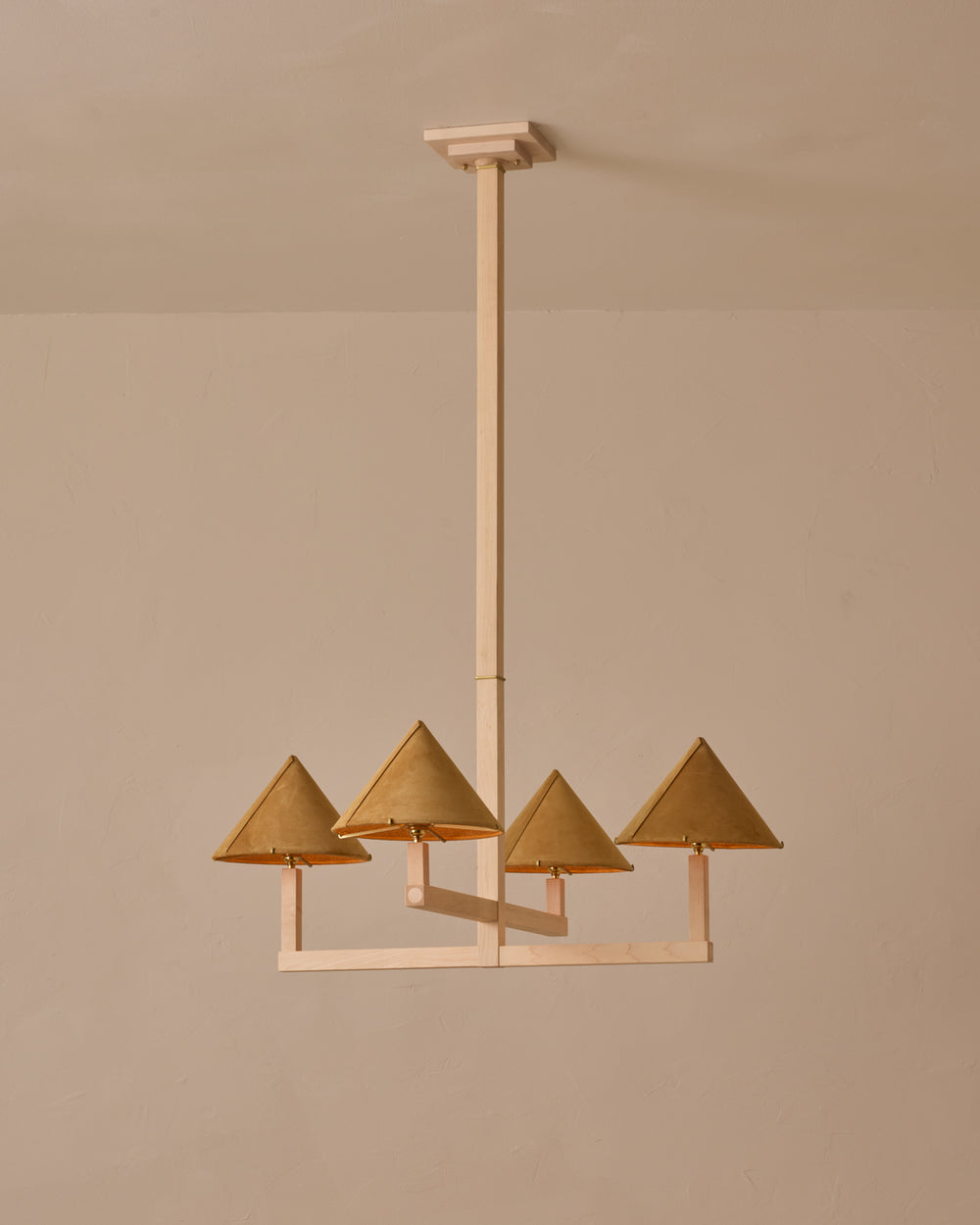 #wood-finish_clear maple #shade-finish_camel suede