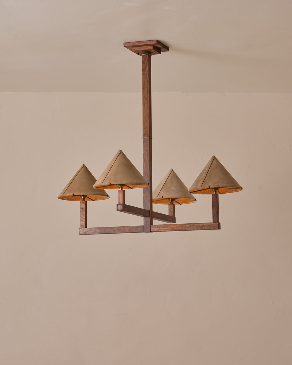 #wood-finish_black walnut #shade-finish_beige suede
