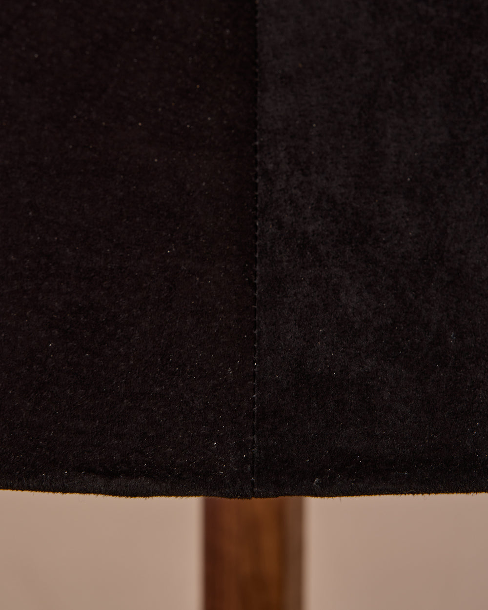 #shade-finish_anthracite suede
#wood-finish_black walnut