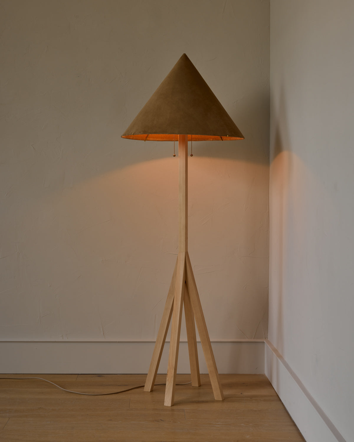 Anouck Floor Lamp - Clear Maple
