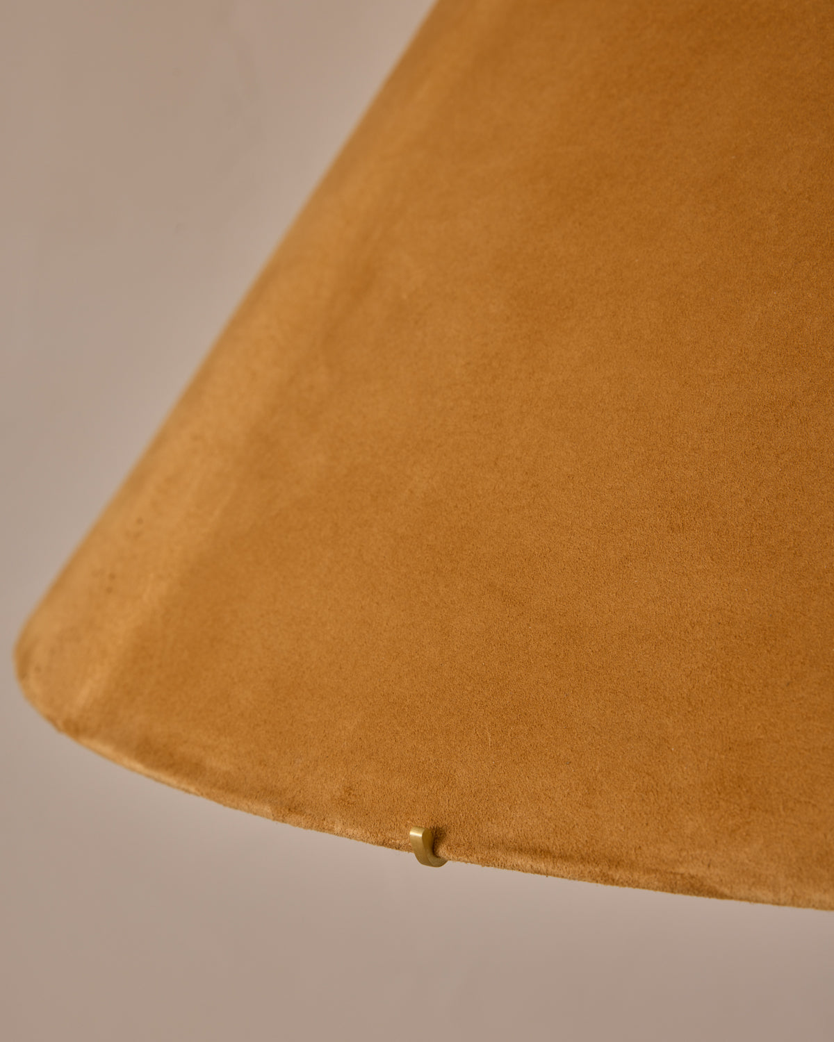 #shade-finish_camel suede
#wood-finish_clear maple
