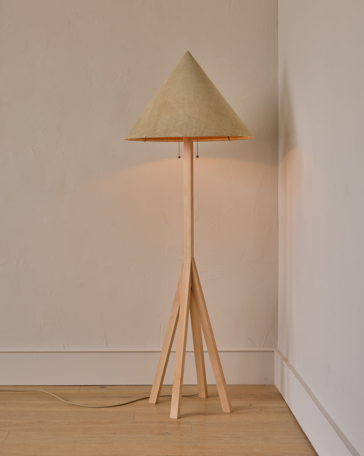 Anouck Floor Lamp - Clear Maple