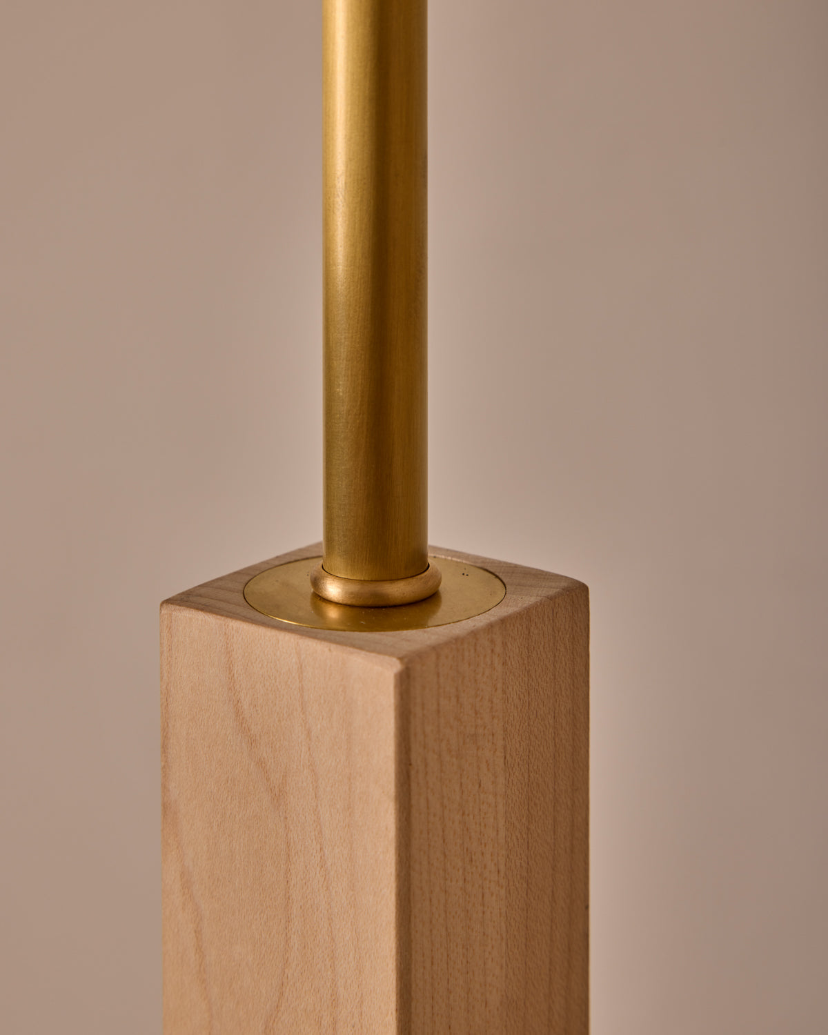 Anouck Floor Lamp - Clear Maple