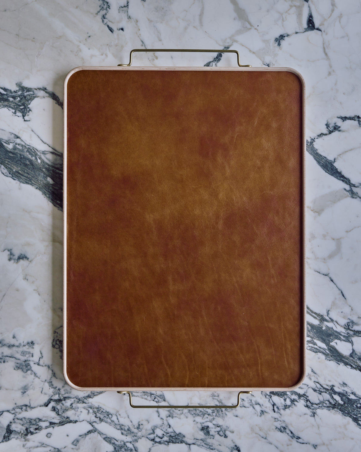 #leather-finish_cognac #size_ottoman tray