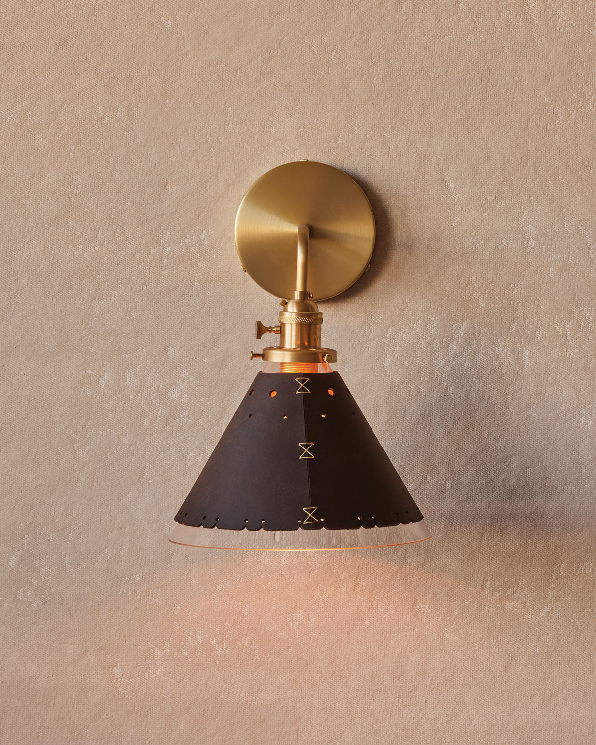 #leather-finish_espresso #wiring_hardwired