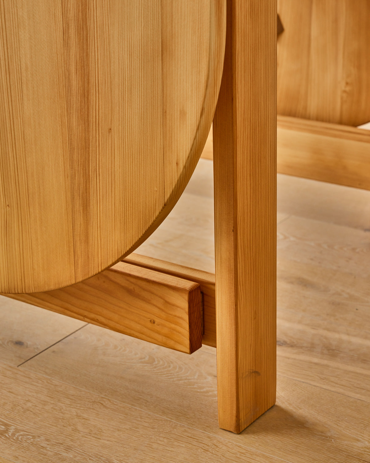 1980s French Pinewood Dining Table