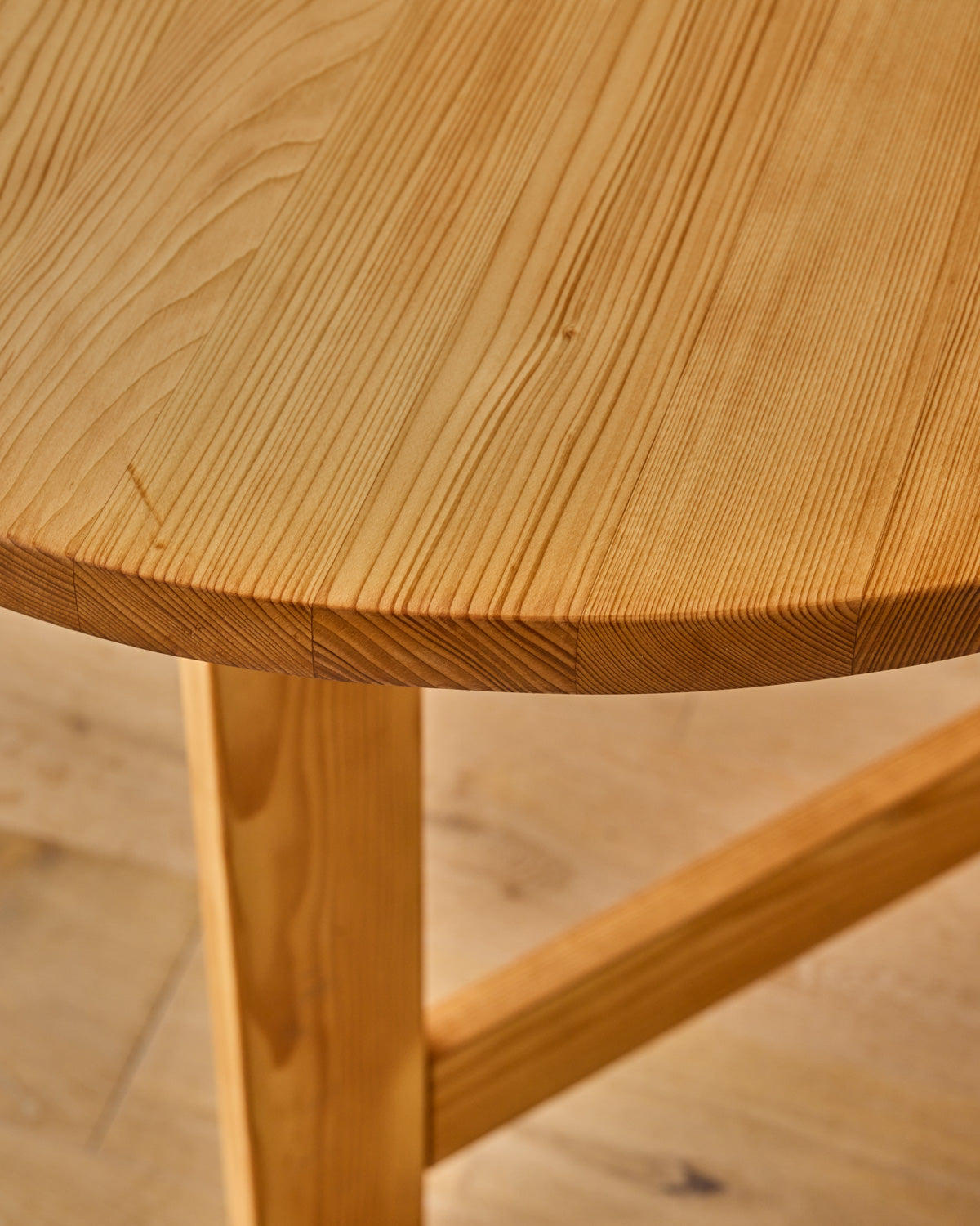 1980s French Pinewood Dining Table