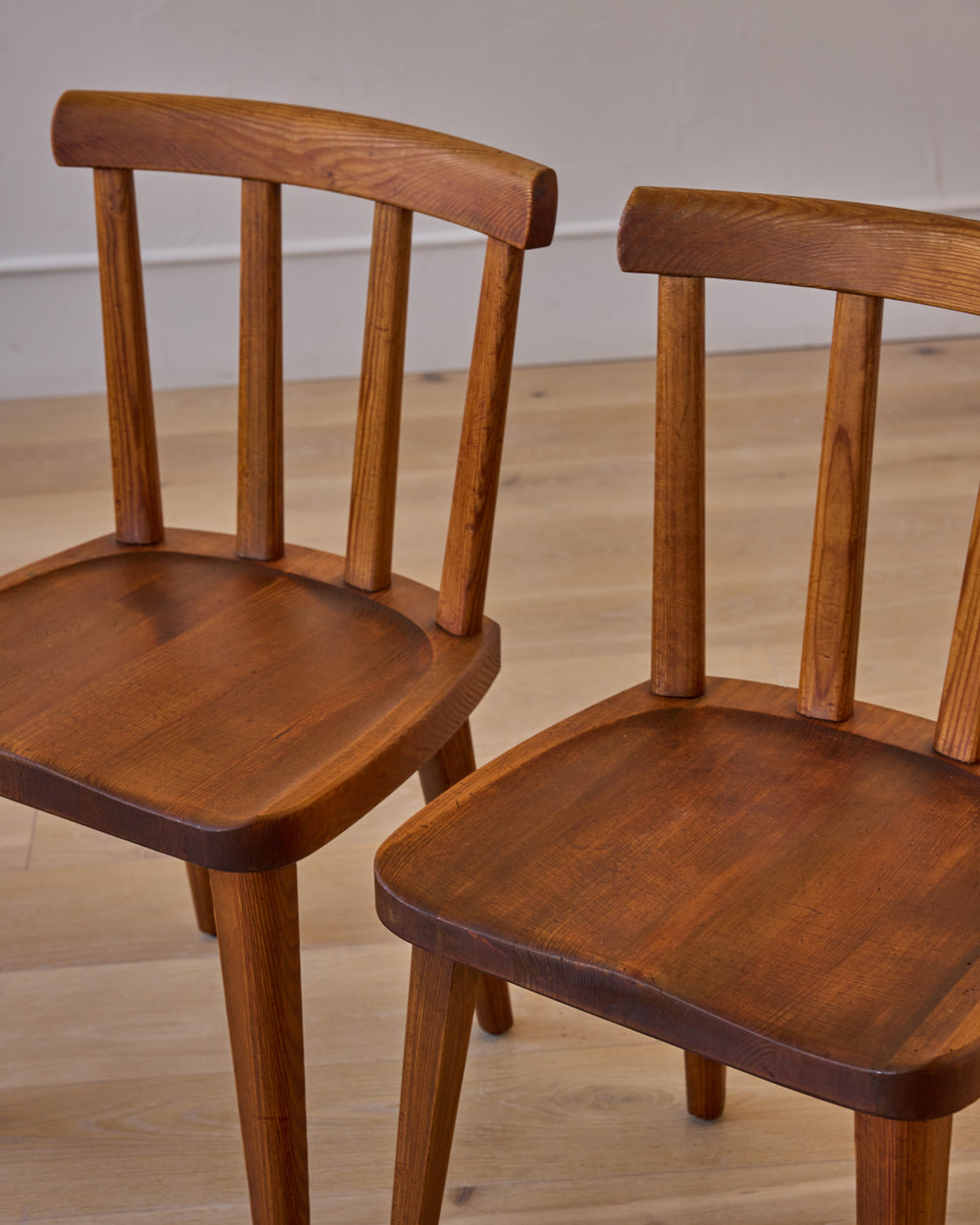 Tee Wee atmospheres. 北欧AOR Pair of Utö Chairs by Axel Einar Hjorth