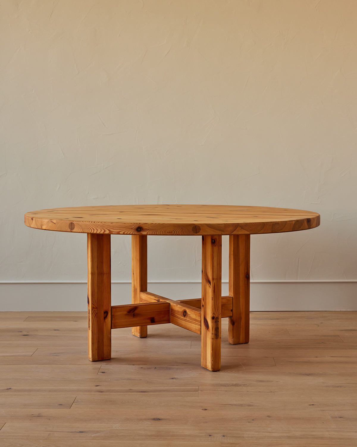 Round Pine Dining "RW152" Table by Roland Wilhelmsson