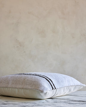 Ilik Pillow